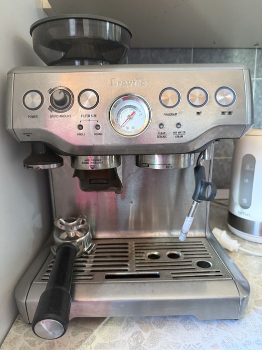 Кавомашина Breville Barista