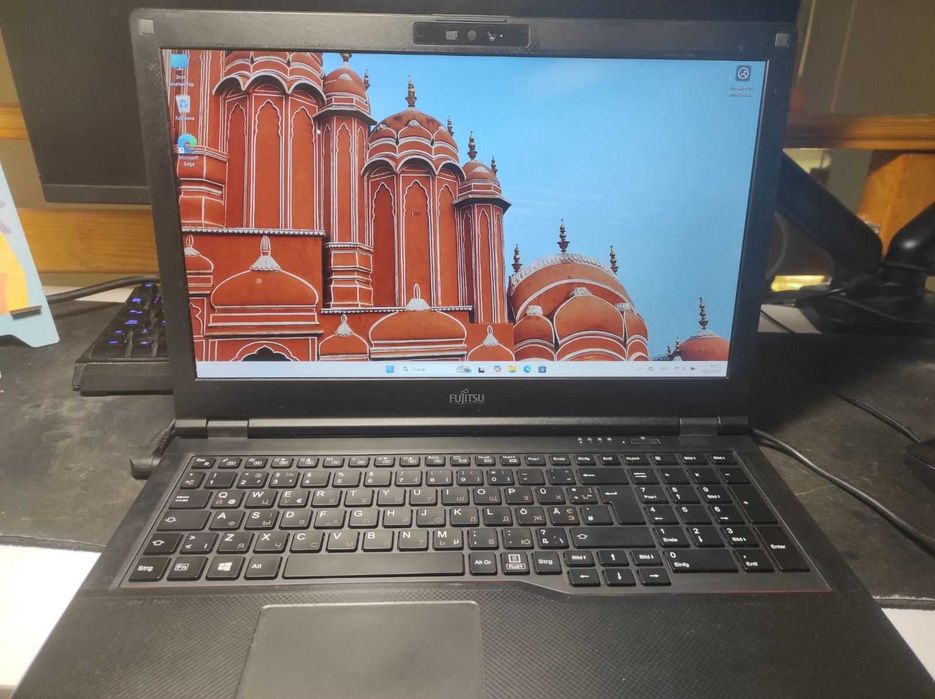 Ноутбук для работи Fujitsu E5510 i5-10210U 16GB SSD128Gb