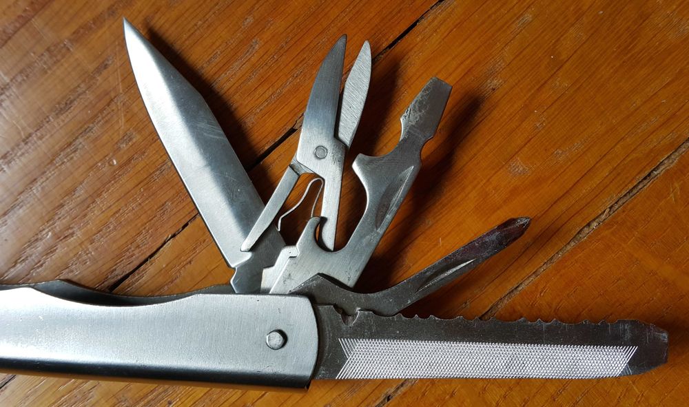 Multitool Narzędzie Wielofunkcyjne Survival Militaria