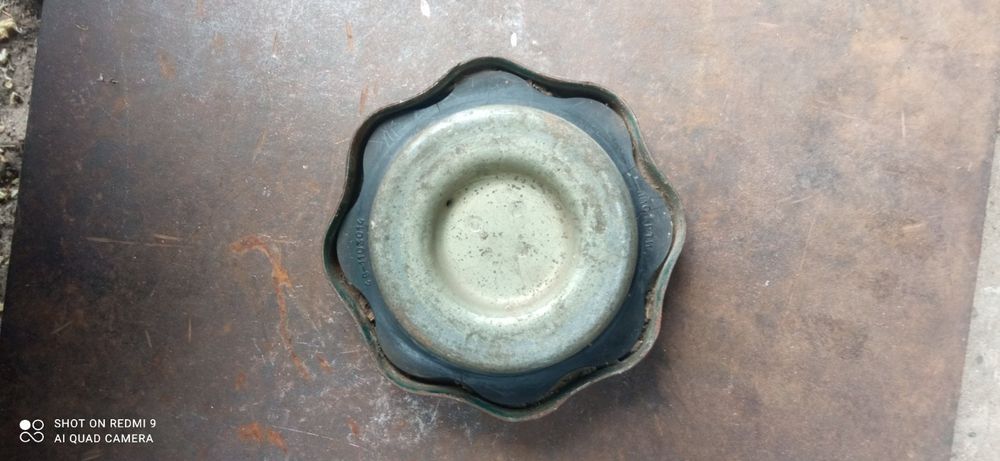 Крышка бензобака.