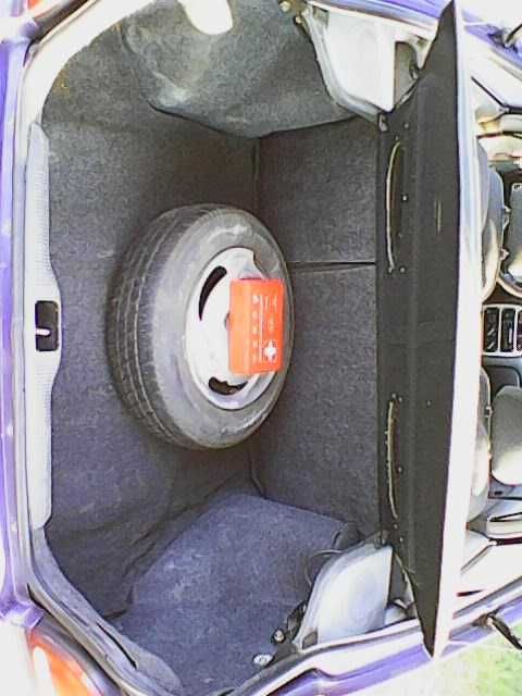 hyundai accent 96 duzo czesci sprawny zabytkowy dach z winylu