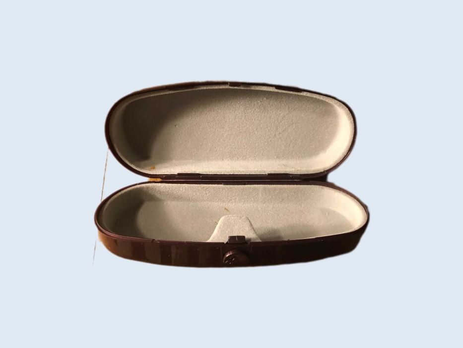 Óculos de senhora com ligeira graduação + bolsa rígida