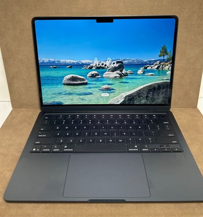 2025 Apple MacBook Air 13.6" M4 16GB RAM 256GB SSD