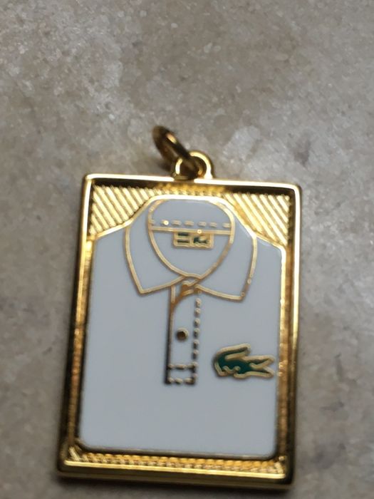 Pin e medalha sem caixa