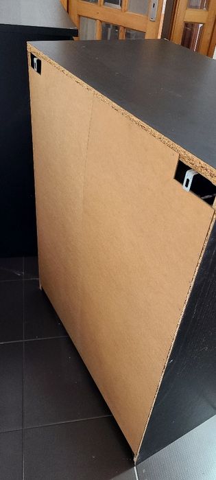 Cómodas malm ikea e vidro no topo