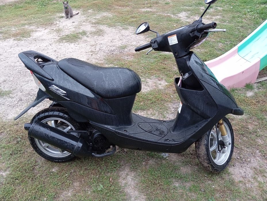 Продам скутер Сузукі zz