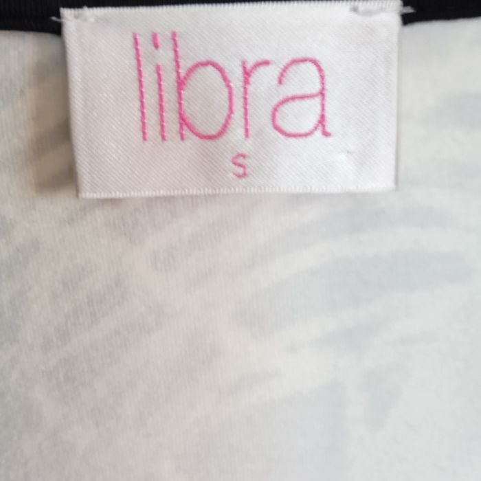 Libra 53%modal 43%bawełna 4%elastyna lekka, miła w dotyku stan bdb