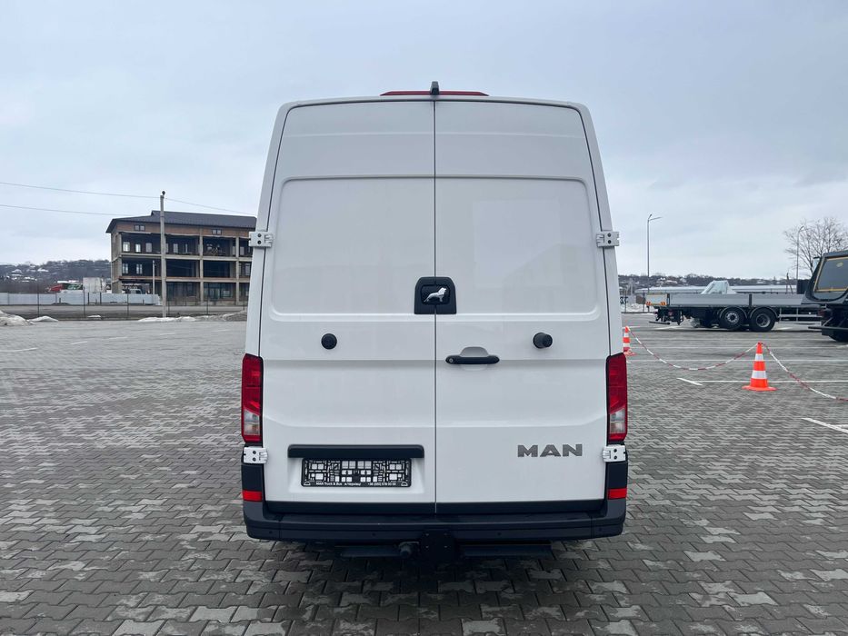 MAN TGE 3.180 4x4 SB L3H3 Цільнометалевий фургон