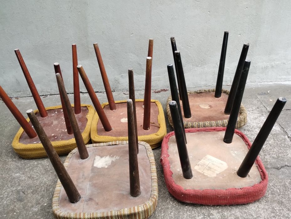 Taboret podnóżek patyczak prl