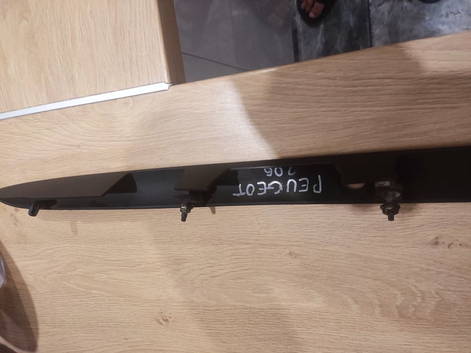 Планка багажника Peugeot 206 !