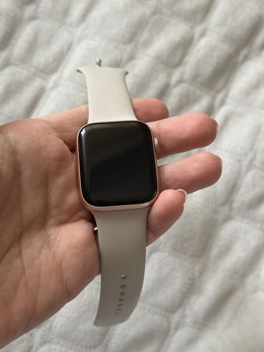 Apple Watch SE 44mm