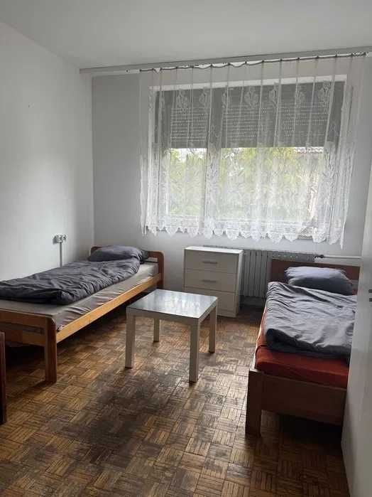 Метро Святошин 5 хвилин пішки Хостел 500 грн. тиждень проживання