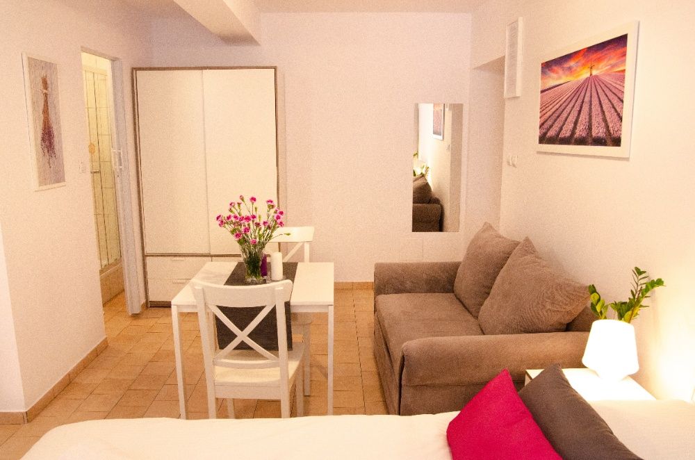 Studio Stare Miasto blisko Dworca i Rynku Głównego-od 100 zł/dobę