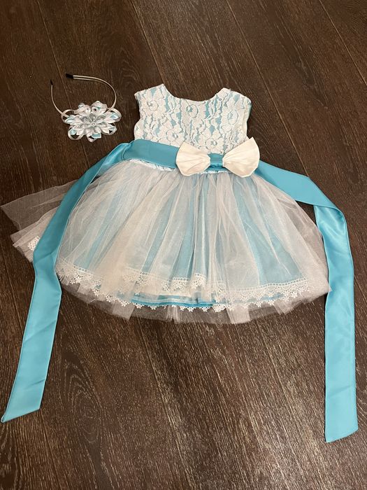 Дуже гарне платтячко на маленьку принцесу 1-2 р.