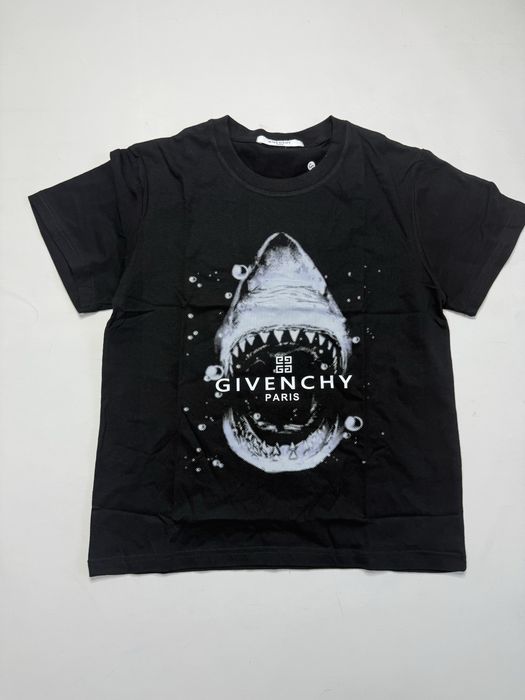 Givenchy T-shirt | Футболка Дживанши