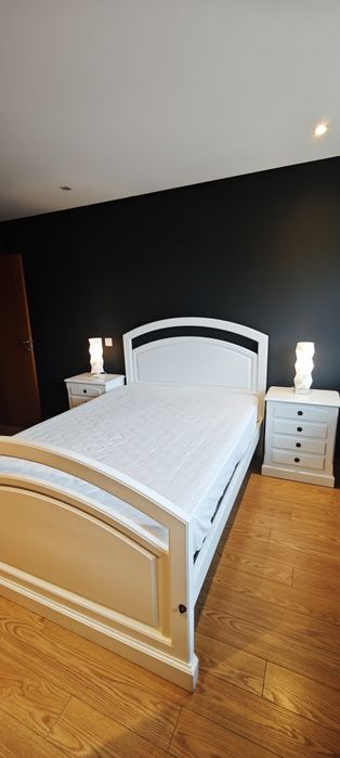 Cama Casal Madeira maciça branca