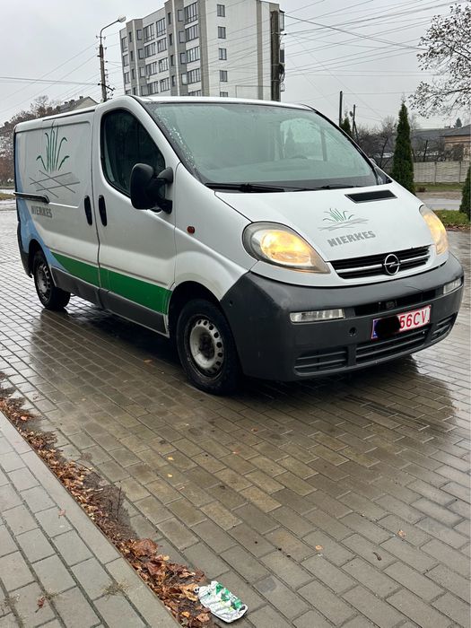 Опель віваро трафік Vavaro Trafik