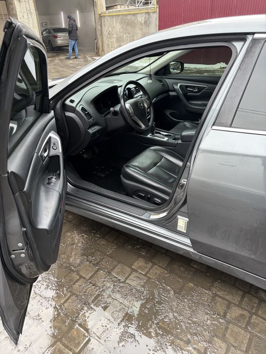 Продам nissan altima 2017 SL