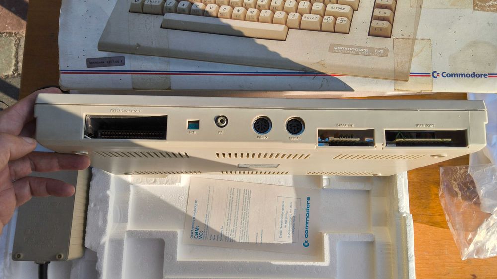 Commodore C64, stan bardzo dobry, mało używany