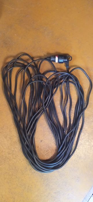 Przedłużacz 15 mb. 3*1.5 kw. Polecam!