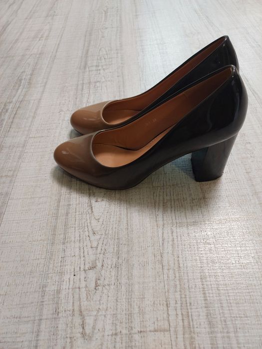 Туфлі жіночі лакові