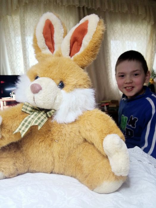 Большая мягкая игрушка заяц