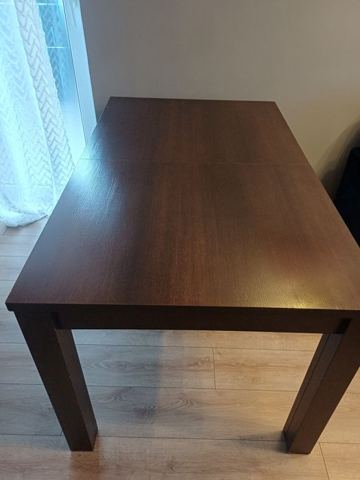 Sprzedam stół do jadalni ,pokoju