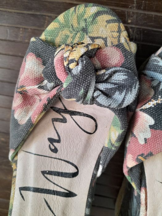 Sandálias  muito bonitas