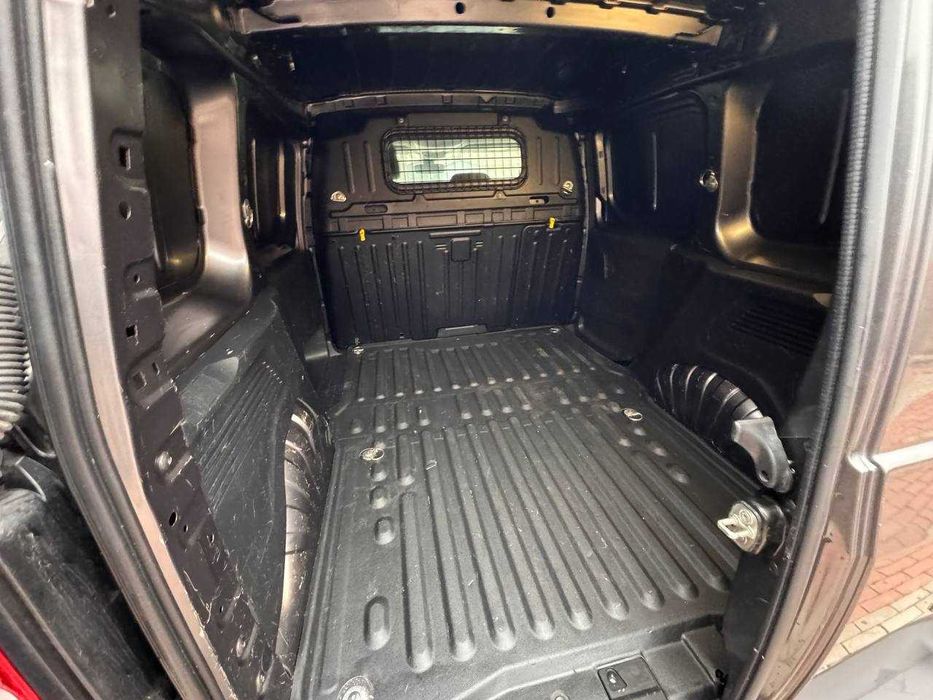 Peugeot Partner 2020г 1.5hdi Мкпп-5