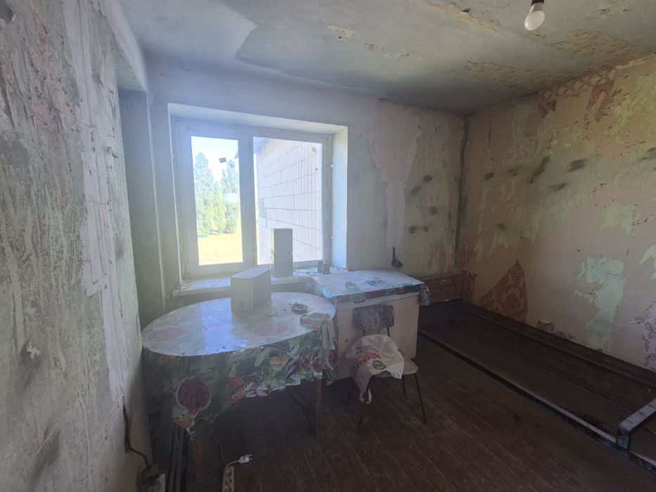 Продам 3-х кімнатну квартиру в центрі с.Войниха