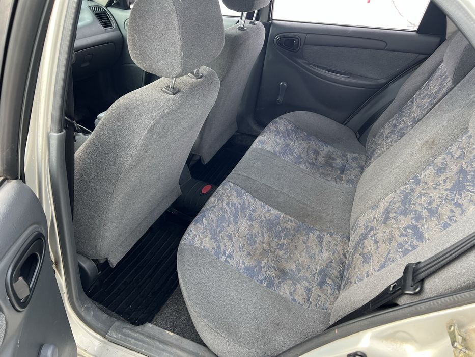 Легковий автомобіль Chevrolet Lanos