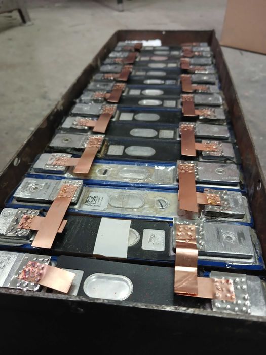 Контакти, клеми, п'ятаки на акумулятор CATL, EVE