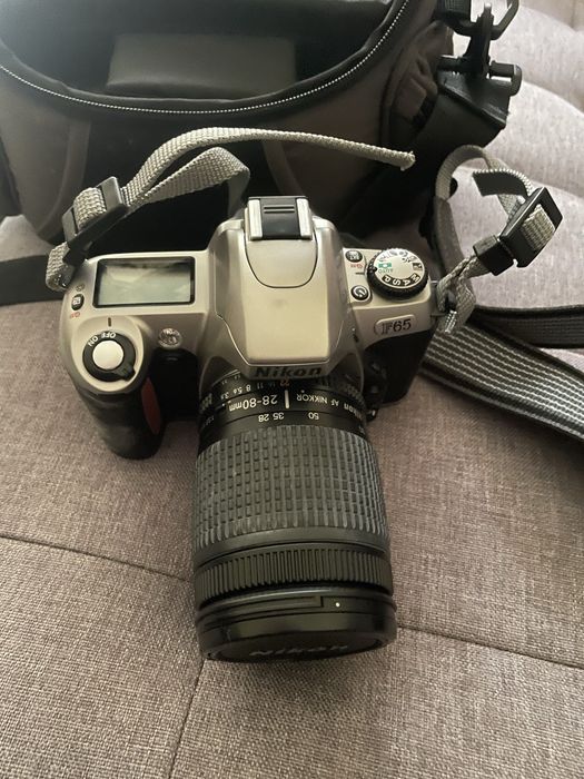 Nikon F65 d analógica com saco transporte