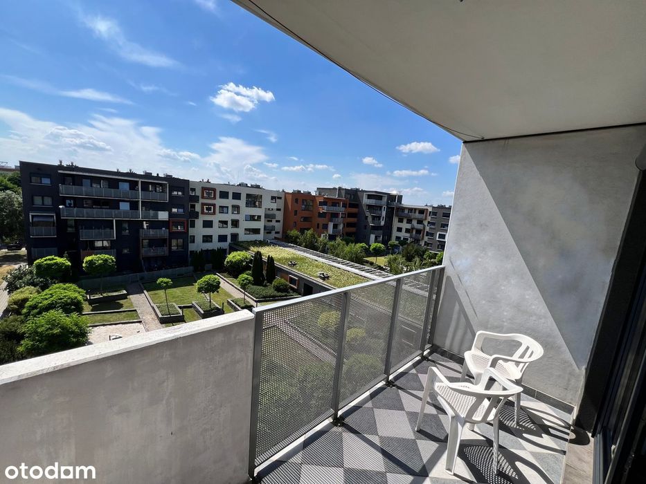 2 pokoje duży balkon Skrzydlata winda cisza i zieleń bez prowizji