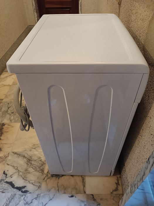 Máquina de lavar roupa Beko em ótimo estado