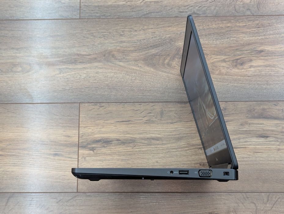 Dell Latitude 5480 14'' Full HD /Core i5-6300U/8Gb/256Gb SSD