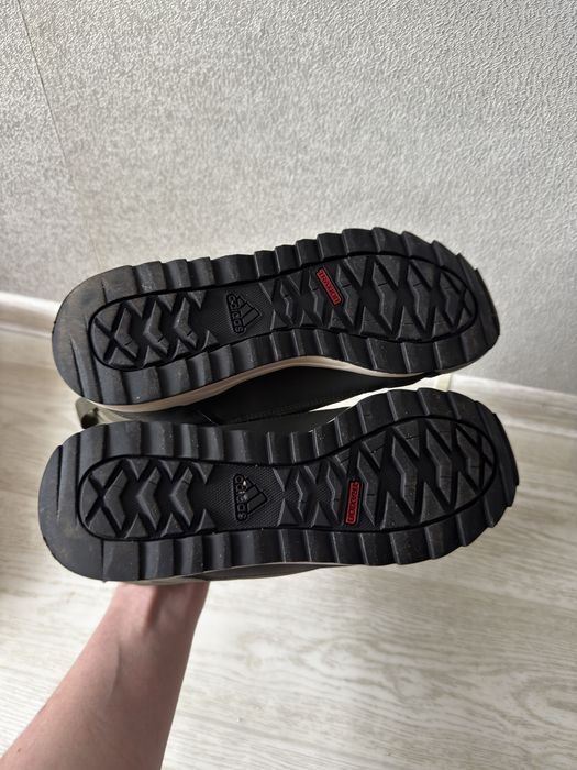 Зимове взуття adidas terrex жіноче