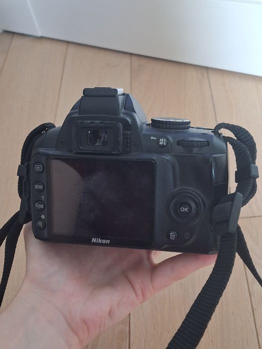 Фотоапарат Nikon D3000