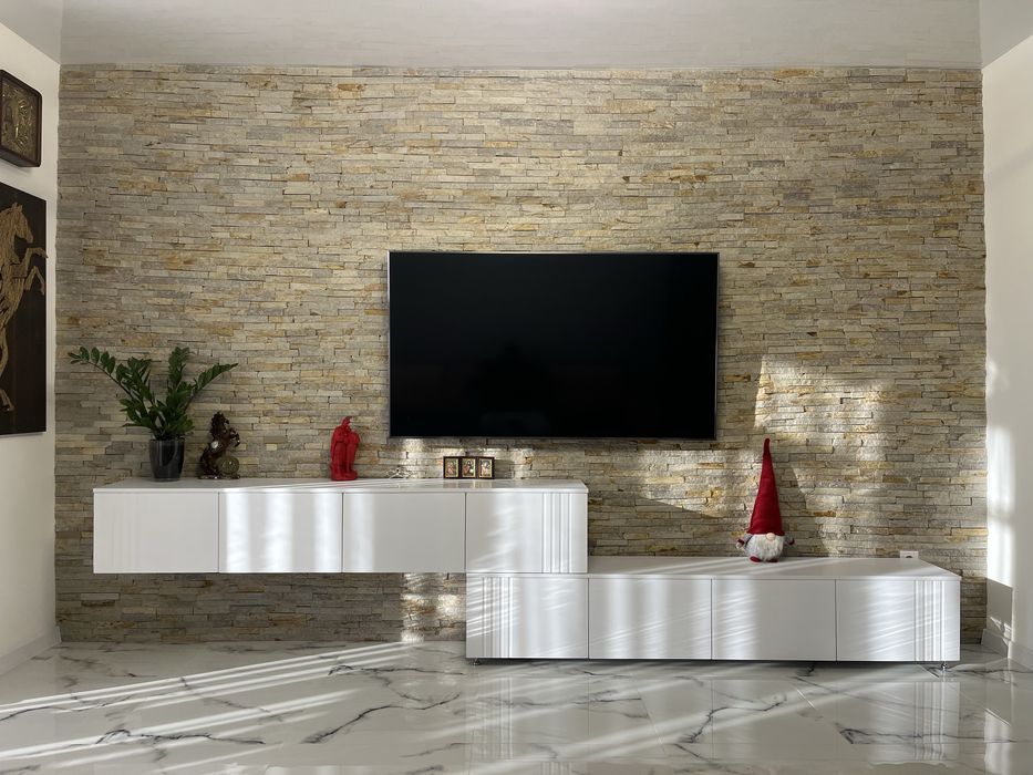 Двокімнатна квартира з меблями та технікою