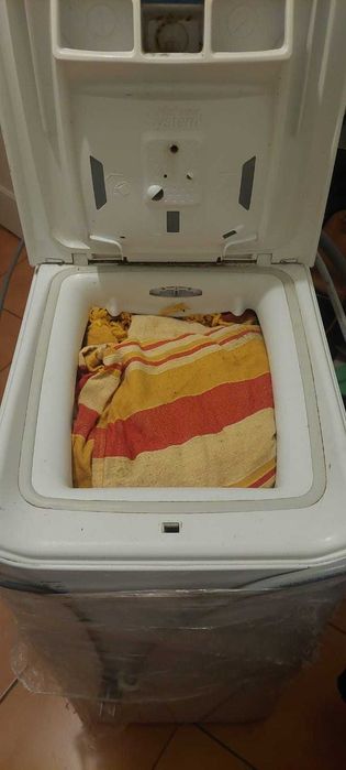 Máquina de Lavar Roupa CANDY 7Kg