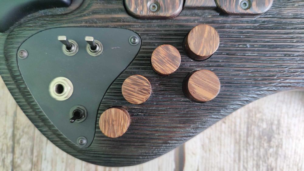 Zakrzewski Superior SV7 Custom – Boutique Bass,  gitara basowa