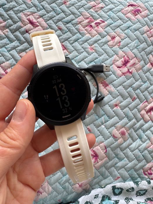 Garmin Forerunner 945 GPS – Excelente estado + carregador original