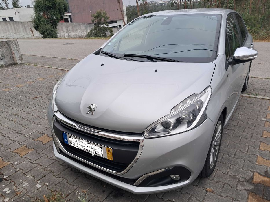 Peugeot 208 1.6 HDi Style | 2016 | 188.000 km | 6900 €
