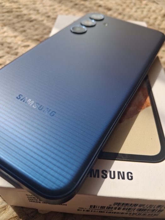 Samsung M35 5g.  St. Idealny.  Akcesoria.