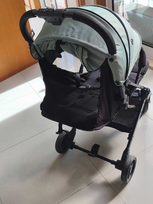 Carrinho bebe compacto
