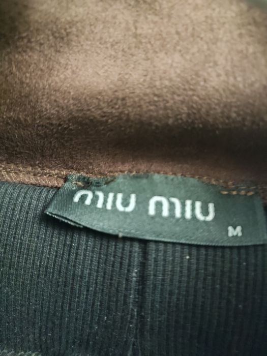 Продам жіночий спортивний костюм Miu Miu.