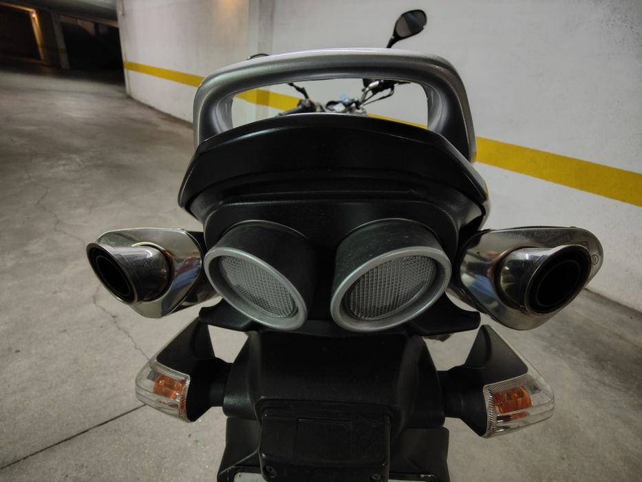 Suzuki GSR 650 Ano 2007