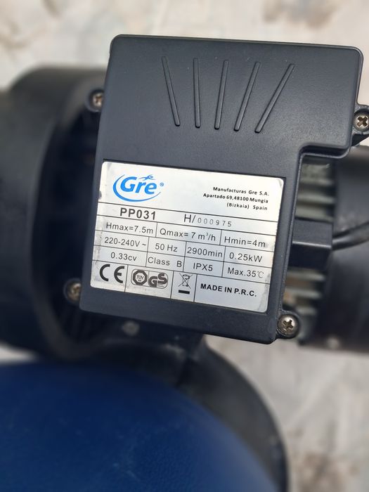 Vendo 2 bombas e filtro de areia para pescinas de superfície