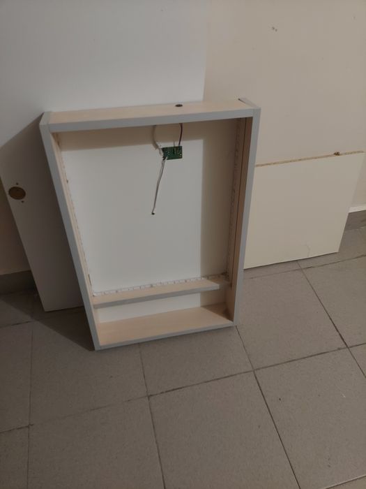 Продам  ДСП полки,дверцы Мдф