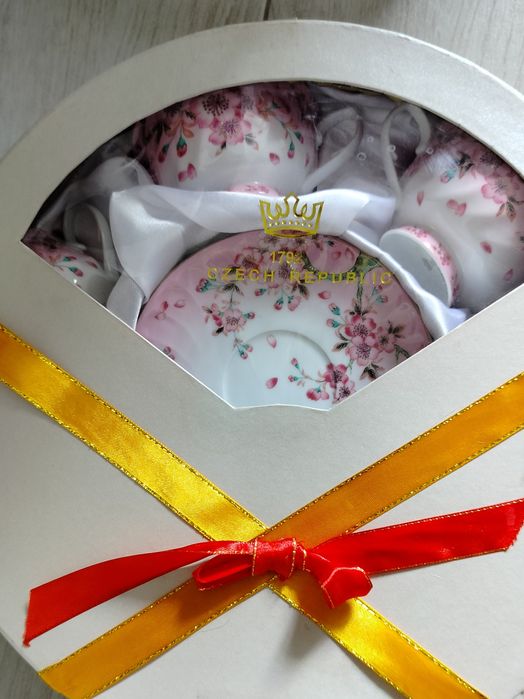 Чайний набір на 6 персон порцеляна